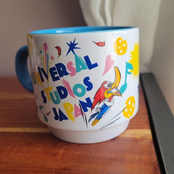 Universal Minion Mug with Blue Handle - Picture 2 of 8